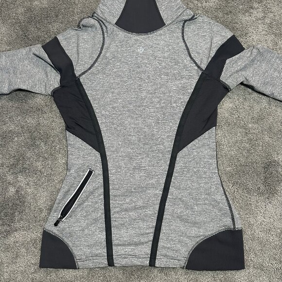 Lululemon Run Inspire 1/2 Half Zip Womens Size 6 Gray Black Striped Athleisure - Picture 9 of 16